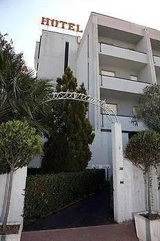 Del Cavaliere Otel 3*